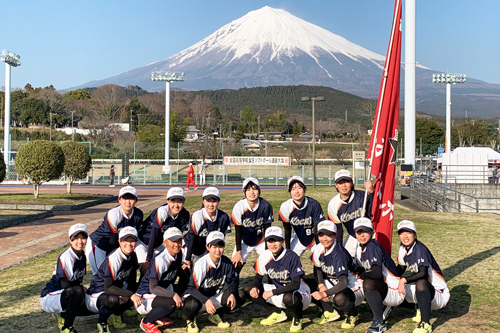 部活動紹介 女子 ソフトボール部 ｜ 高知商業公式ホームページ